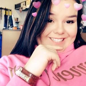 Meet your Posher, Chloe